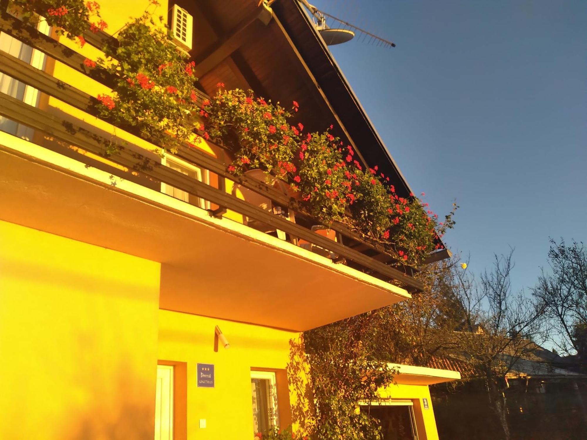 House Jelena&Marija Apartamento Rakovica Exterior foto