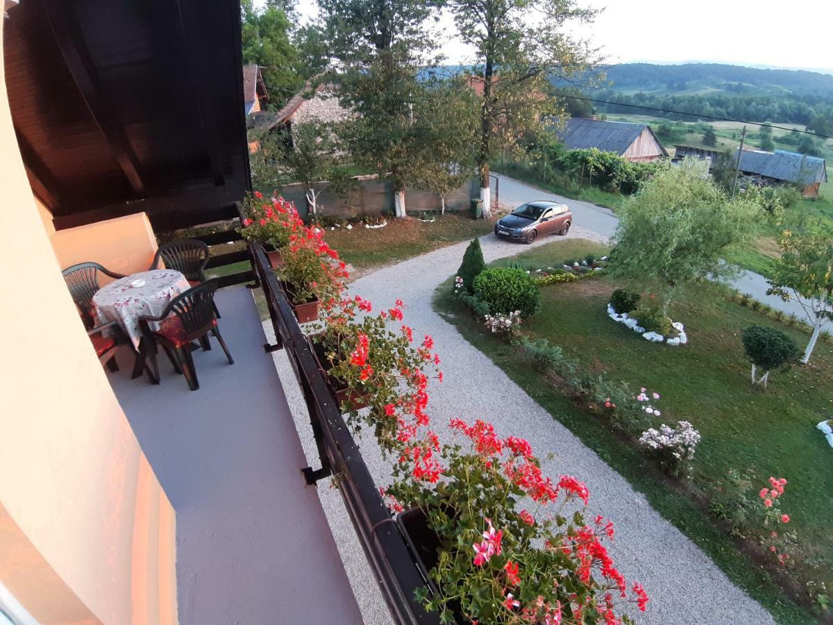 House Jelena&Marija Apartamento Rakovica Exterior foto